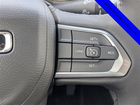 New 2025 Jeep Compass Latitude w/ Sun & Sound Group image 23