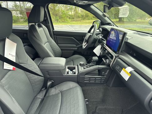 New 2025 Toyota 4Runner TRD Off-Road Premium image 31