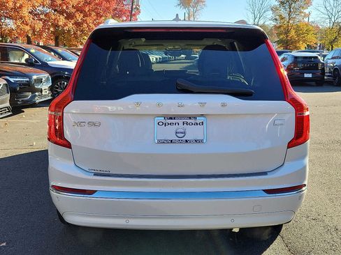 Certified 2024 Volvo XC90 T8 Ultimate w/ Protection Package Premier image 5
