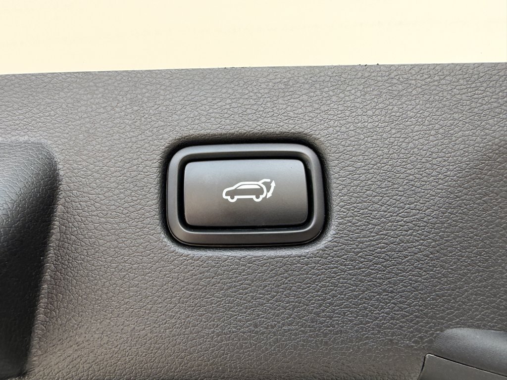 Used 2025 Kia Sportage SX FWD image 39