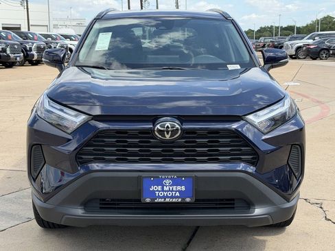 Used 2024 Toyota RAV4 XLE FWD image 3