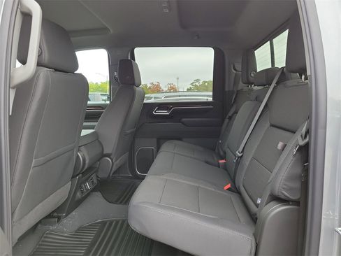 New 2026 GMC Sierra 2500 SLE w/ SLE Value Package; image 14