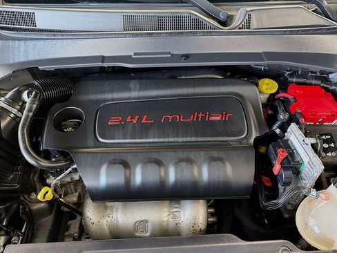 Used 2021 Jeep Compass Limited image 30