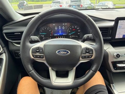 Used 2024 Ford Explorer XLT w/ Equipment Group 202A AWD/4WD image 11