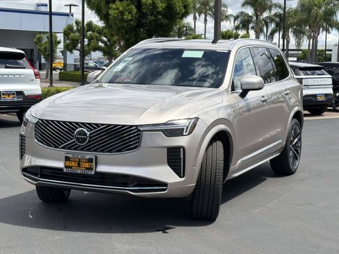 New 2026 Volvo XC90 B6 Plus AWD/4WD image 3