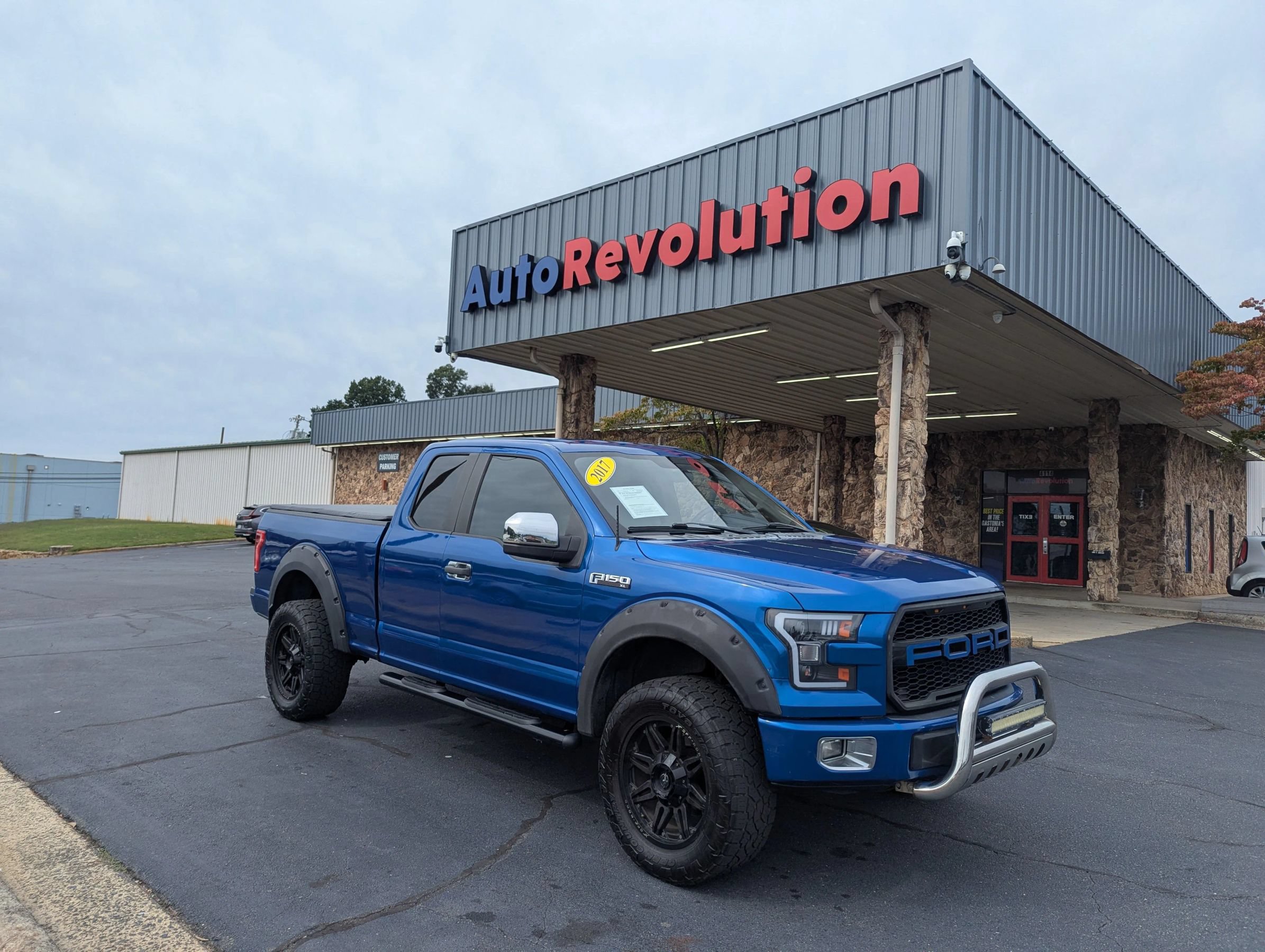 Used 2017 Ford F150 XL w/ Equipment Group 101A Mid RWD image 1