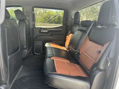 Used 2023 Chevrolet Silverado 1500 LT RWD image 17