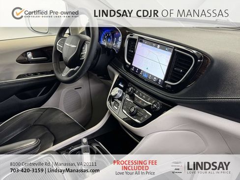Used 2022 Chrysler Pacifica Limited FWD image 12