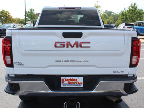 Used 2024 GMC Sierra 2500 SLE w/ SLE Value Package; AWD/4WD image 7