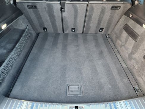 Used 2023 Porsche Cayenne Platinum Edition image 31