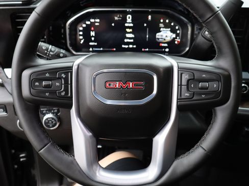 Used 2026 GMC Sierra 1500 Elevation image 21