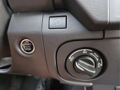 New 2025 Nissan Frontier PRO-4X image 21