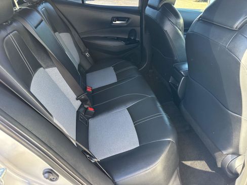 Used 2020 Toyota Corolla XSE image 18