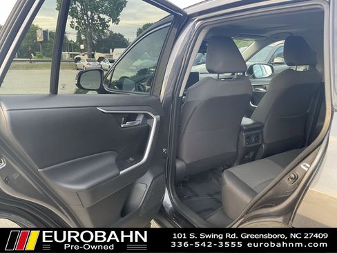 Used 2024 Toyota RAV4 XLE w/ Convenience Package image 10