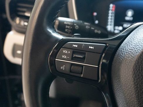 Used 2025 Honda Pilot Elite image 32