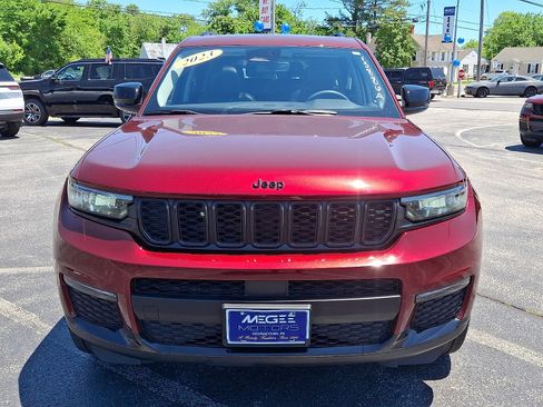 Used 2023 Jeep Grand Cherokee L Limited w/ Black Appearance Package AWD/4WD image 2