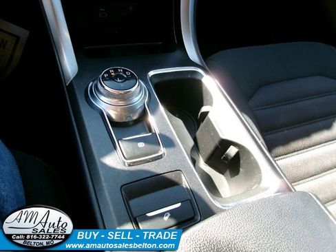 Used 2017 Ford Fusion SE image 13