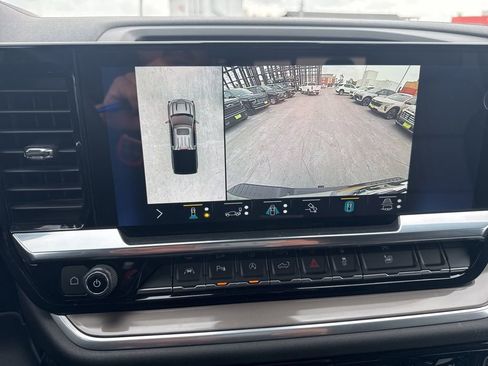 Used 2022 Chevrolet Silverado 1500 High Country image 10