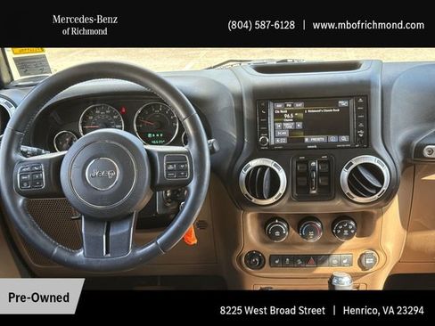 Used 2015 Jeep Wrangler Unlimited Rubicon w/ Connectivity Group image 18