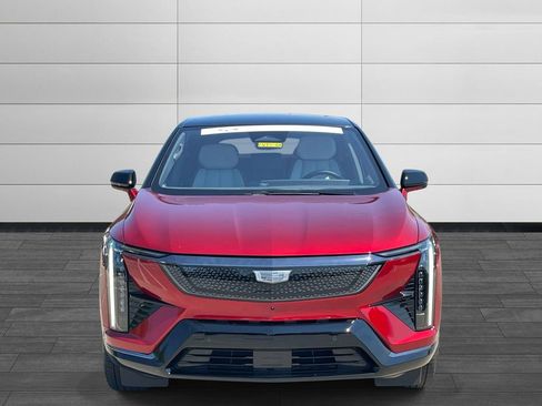 Certified 2025 Cadillac Optiq Sport 1 image 8