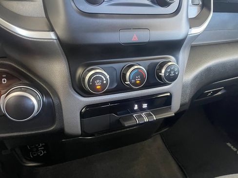 Used 2022 RAM 1500 Big Horn AWD/4WD image 16