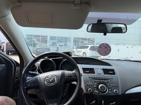 Used 2013 MAZDA MAZDA3 i Sport FWD image 14