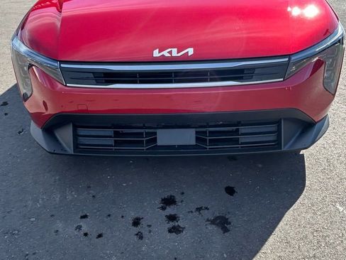 Used 2025 Kia K4 LXS image 2