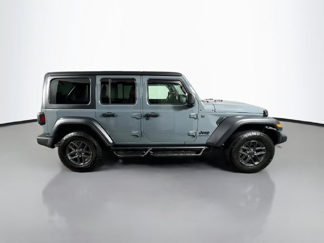 Used 2024 Jeep Wrangler Unlimited Sport AWD/4WD image 5