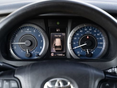 Used 2019 Toyota Sienna LE FWD image 24