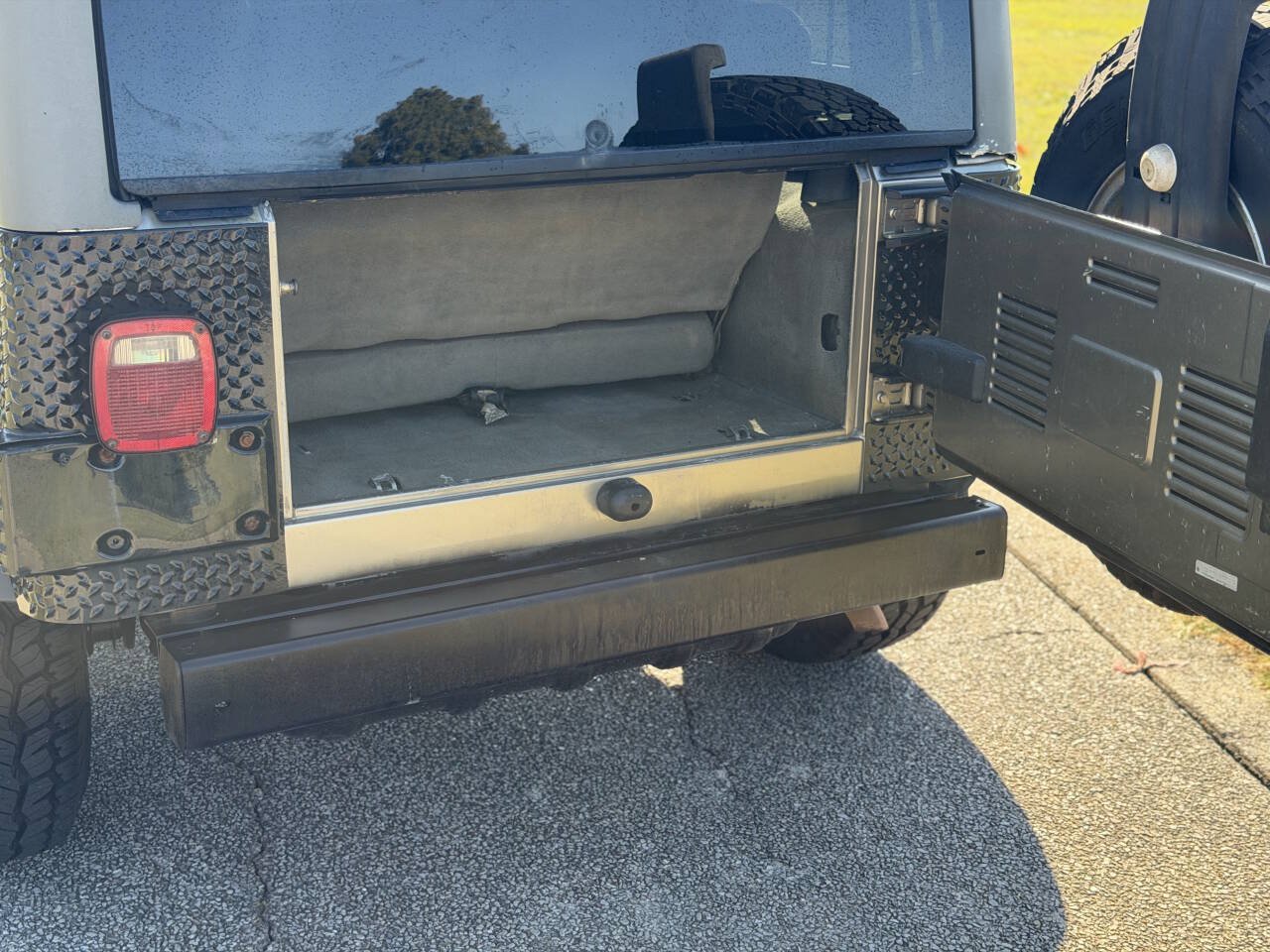 Used 2006 Jeep Wrangler X AWD/4WD image 10