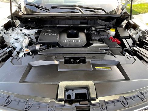 Certified 2025 INFINITI QX60 Luxe image 13