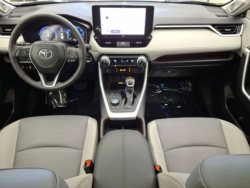 Used 2024 Toyota RAV4 Limited image 10