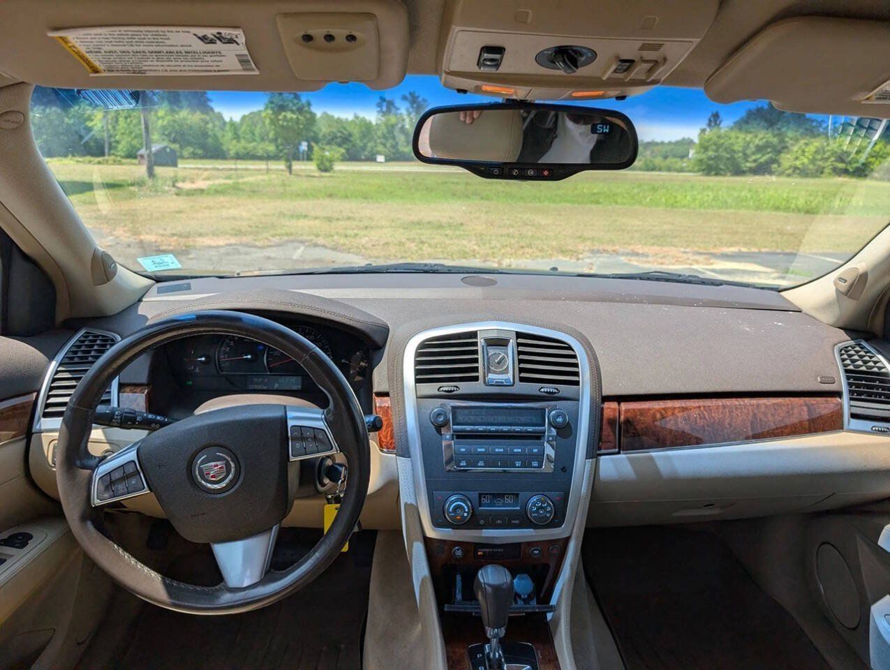 Used 2009 Cadillac SRX AWD w/ Third Row Seating Package image 15