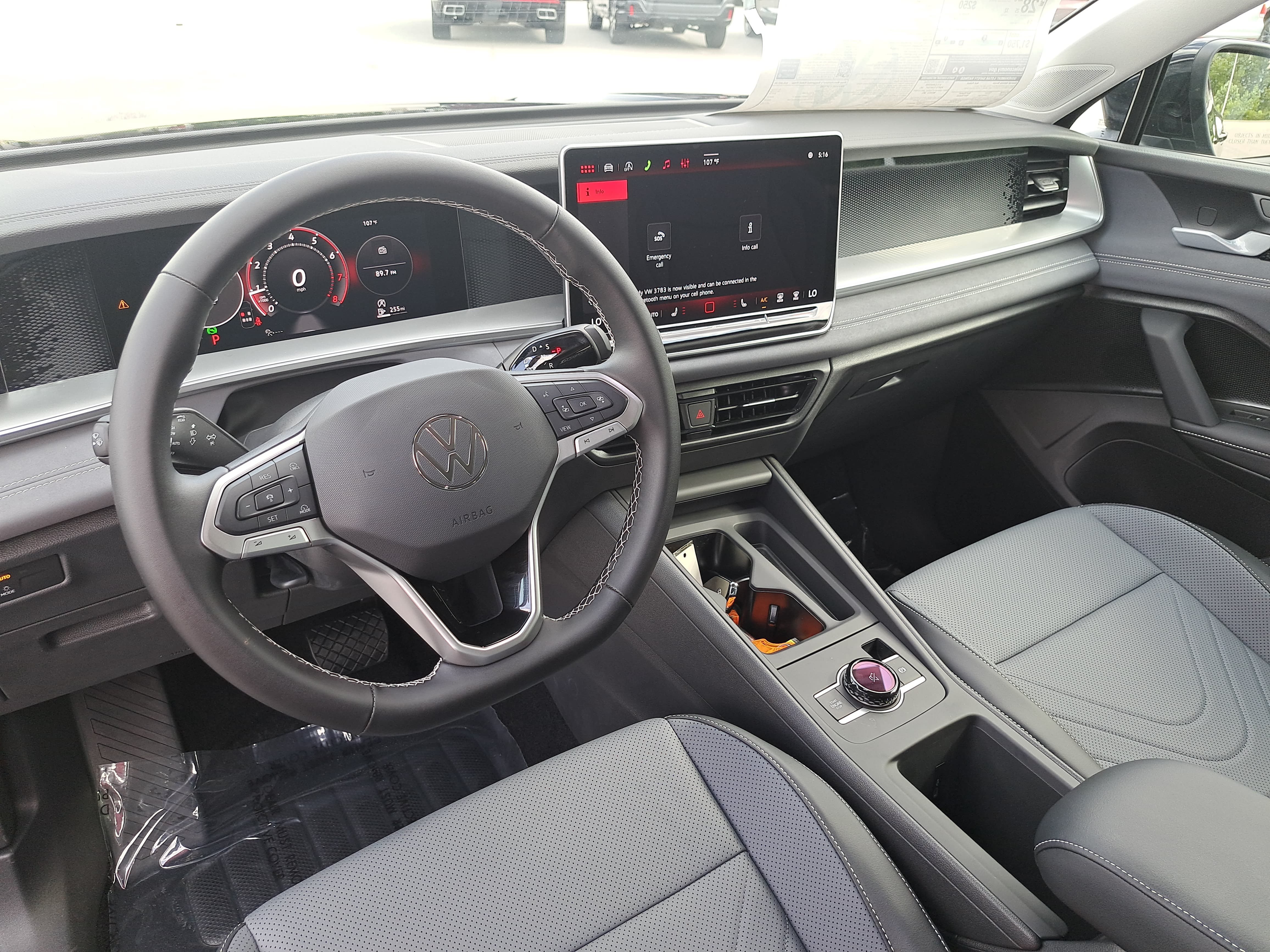 Used 2026 Volkswagen Tiguan SE FWD image 16