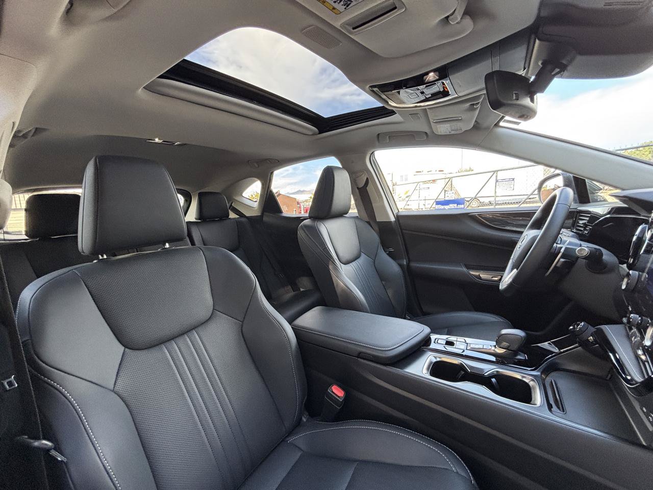 Used 2025 Lexus NX 350h AWD w/ Accessory Package (Z2) image 4
