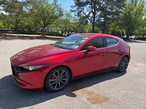 Used 2019 MAZDA MAZDA3 Hatchback image 1