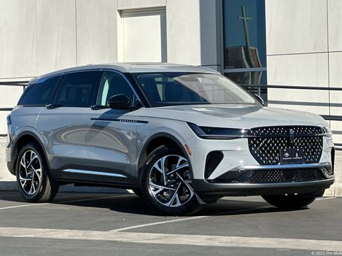 New 2026 Lincoln Nautilus Premier w/ Equipment Group 102A image 1