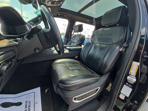 Used 2023 Jeep Grand Wagoneer Series II AWD/4WD image 36