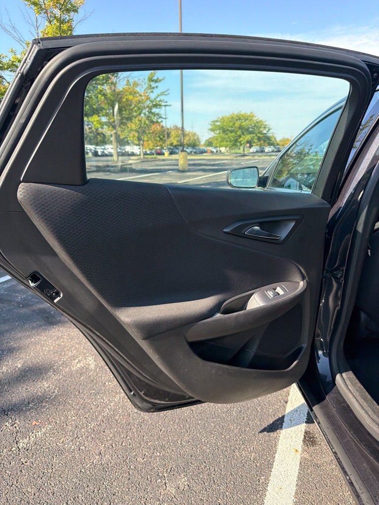 Used 2023 Chevrolet Malibu LT FWD image 22