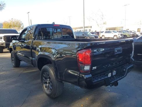 Used 2022 Toyota Tacoma SR5 image 3