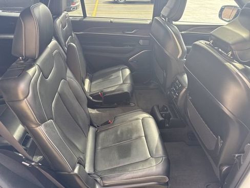 Used 2021 Jeep Grand Cherokee L Overland w/ Luxury Tech Group IV AWD/4WD image 14