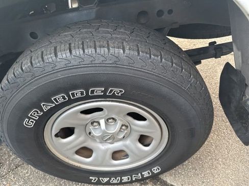 Used 2018 Nissan Frontier S w/ Work Truck Package image 13