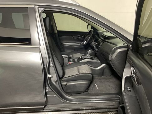 Used 2020 Nissan Rogue SV w/ Sun & Sound Touring Package AWD/4WD image 37