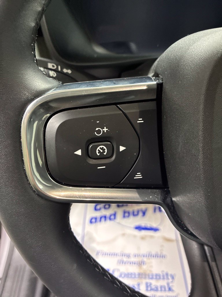 Used 2026 Volvo XC40 B5 Plus AWD/4WD image 14