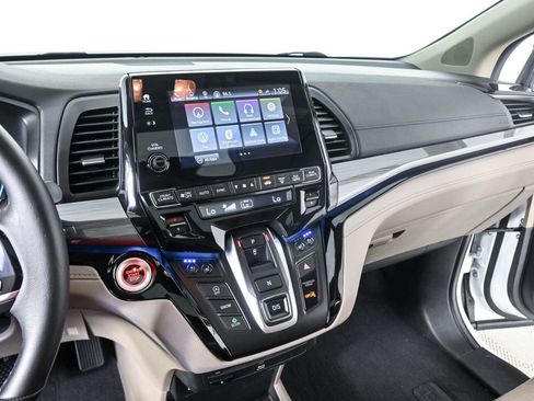 Used 2022 Honda Odyssey Elite image 12