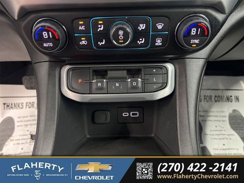 Used 2023 GMC Acadia SLE w/ Driver Convenience Package image 30