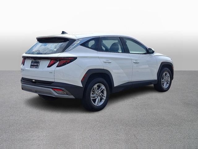 Used 2025 Hyundai Tucson SE AWD/4WD image 4