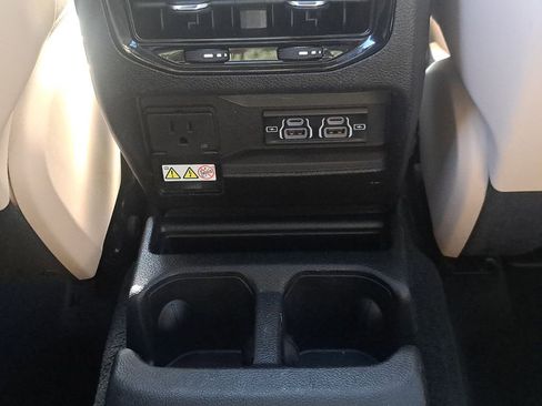 Certified 2024 Jeep Grand Cherokee L Limited w/ MOPAR Finishing Package image 15