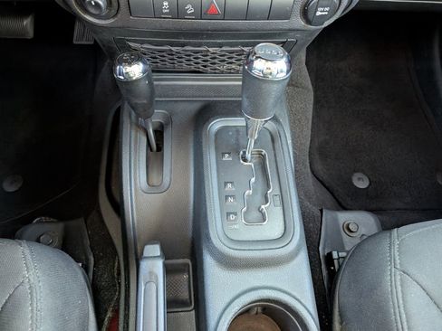 Used 2018 Jeep Wrangler Unlimited Sport S image 20