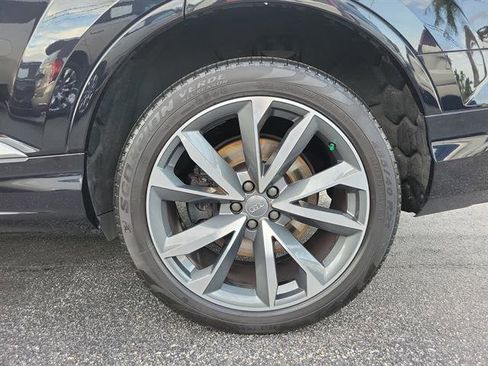 Used 2020 Audi SQ7 Premium Plus w/ Driver Assistance Package image 10
